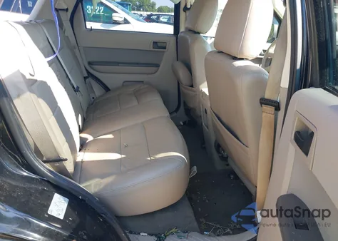 2012 Ford Escape Xlt z USA, uszkodzony, nr VIN 1FMCU9D74CKC84041